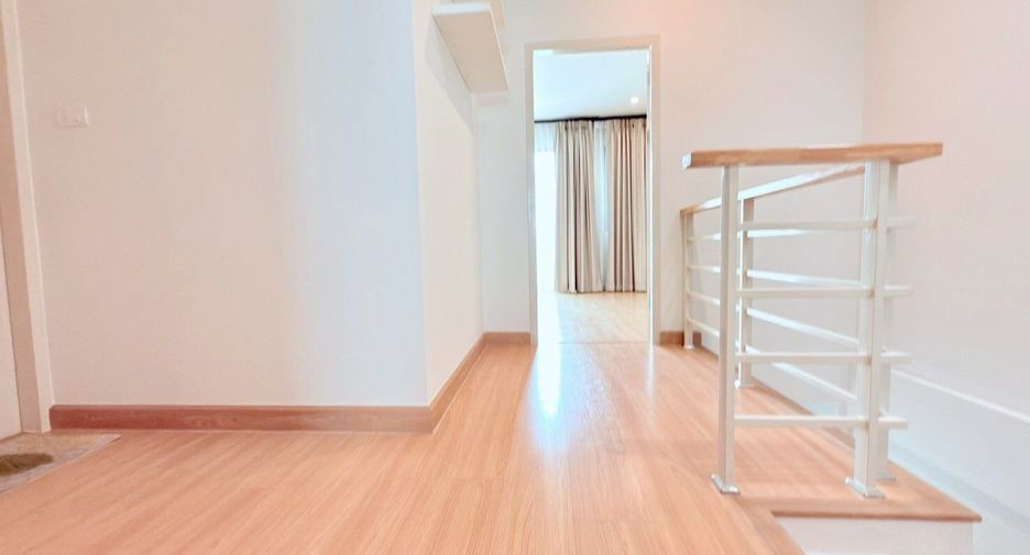 For sale 3 bed house in Si Racha, Chonburi