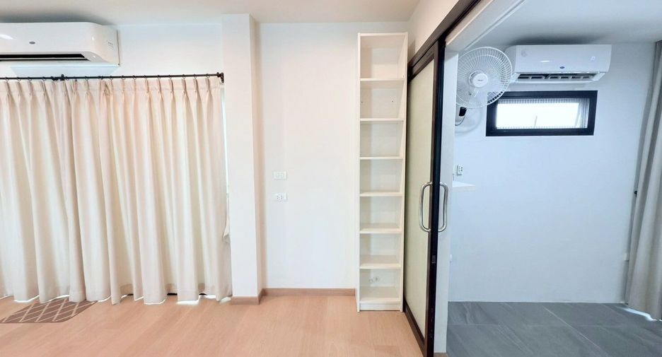 For sale 3 bed house in Si Racha, Chonburi