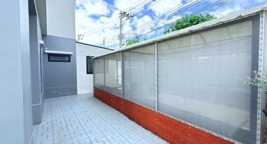 For sale 3 bed house in Si Racha, Chonburi