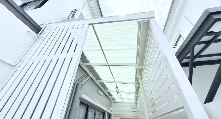 For sale 3 bed house in Si Racha, Chonburi