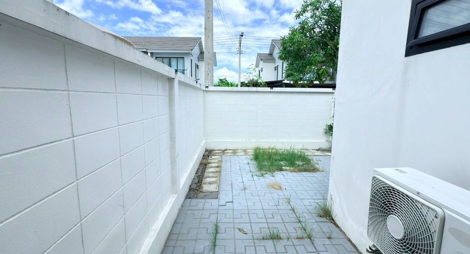 For sale 3 bed house in Si Racha, Chonburi