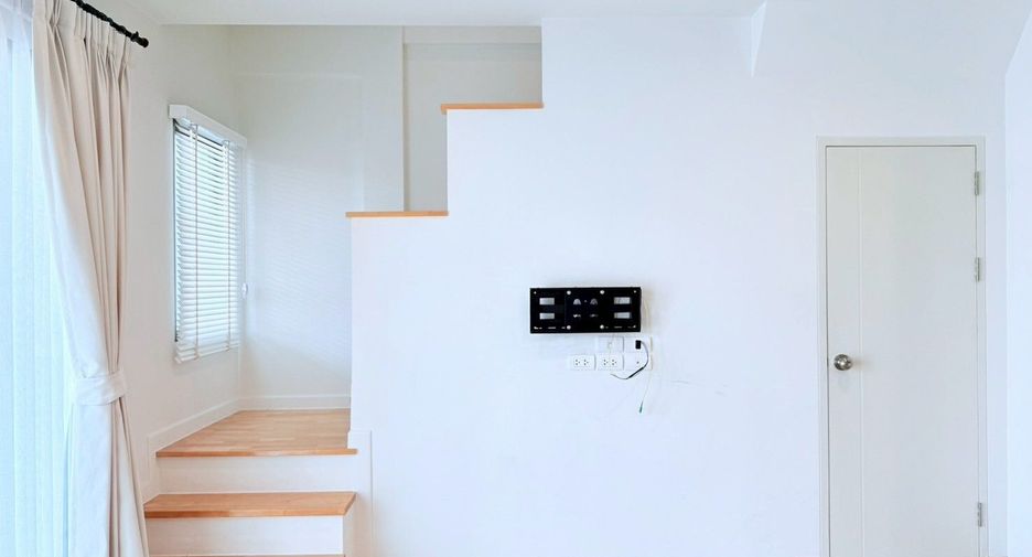 For sale 3 bed house in Si Racha, Chonburi