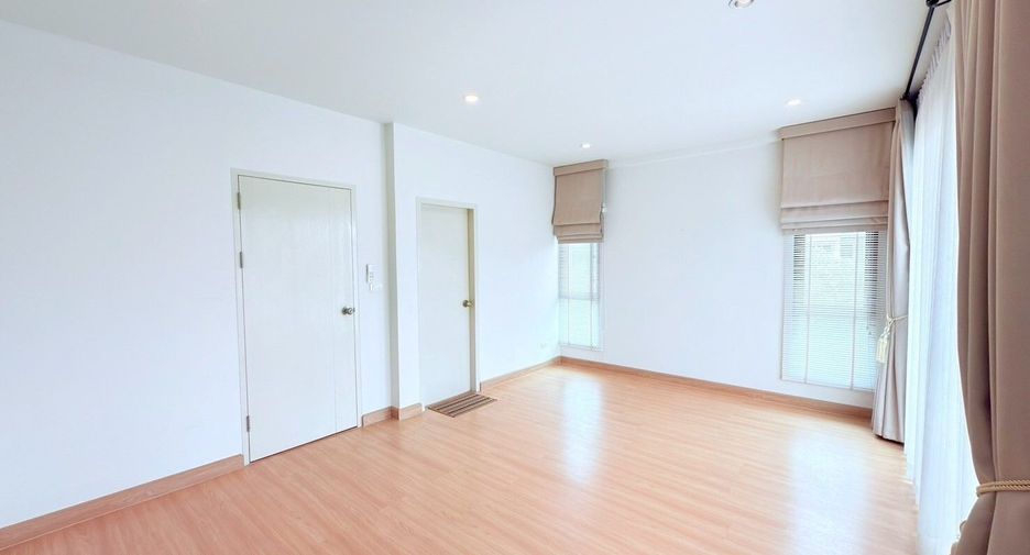 For sale 3 bed house in Si Racha, Chonburi