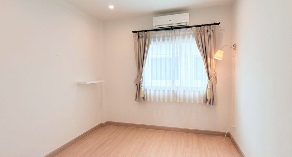 For sale 3 bed house in Si Racha, Chonburi