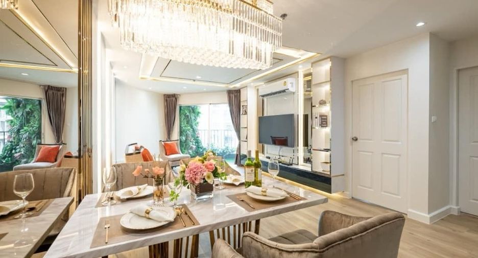 For rent 3 bed condo in Huai Khwang, Bangkok