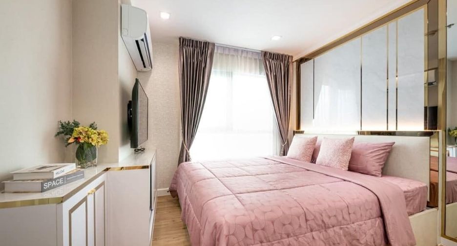 For rent 3 bed condo in Huai Khwang, Bangkok