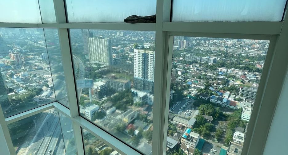 For sale 3 Beds condo in Chatuchak, Bangkok