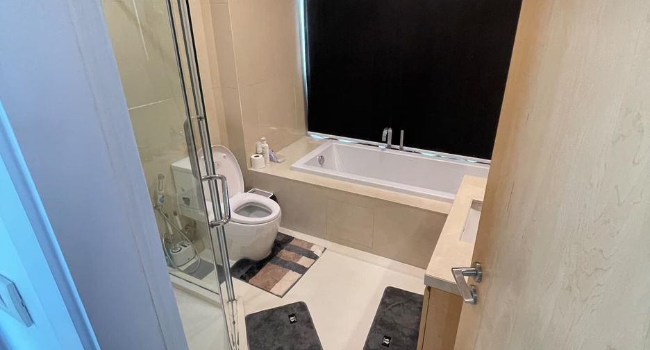For sale 3 Beds condo in Chatuchak, Bangkok