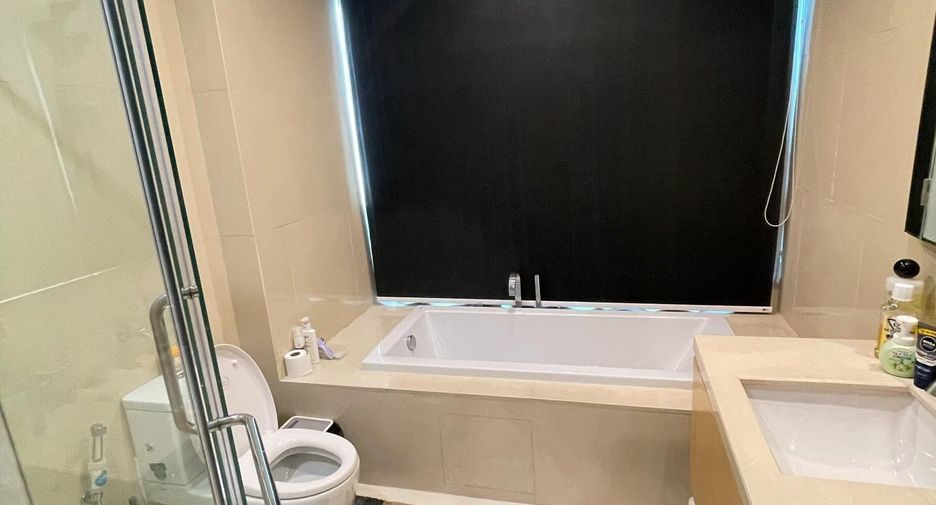 For sale 3 Beds condo in Chatuchak, Bangkok