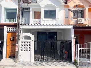 For sale 2 bed townhouse in Mueang Phuket, Phuket