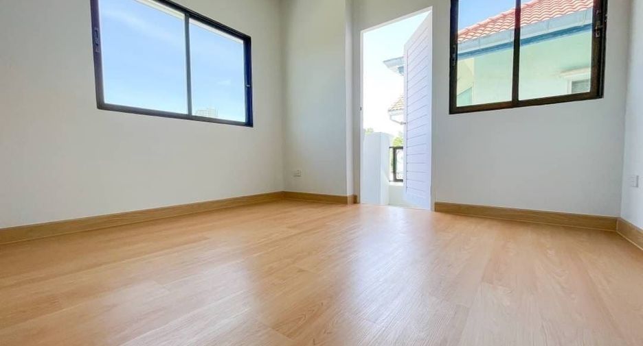 For sale 3 bed house in Si Racha, Chonburi