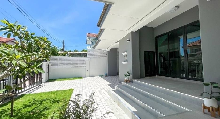 For sale 3 bed house in Si Racha, Chonburi