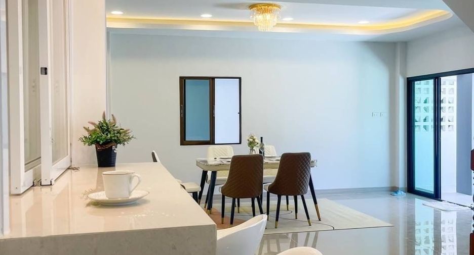 For sale 3 bed house in Si Racha, Chonburi