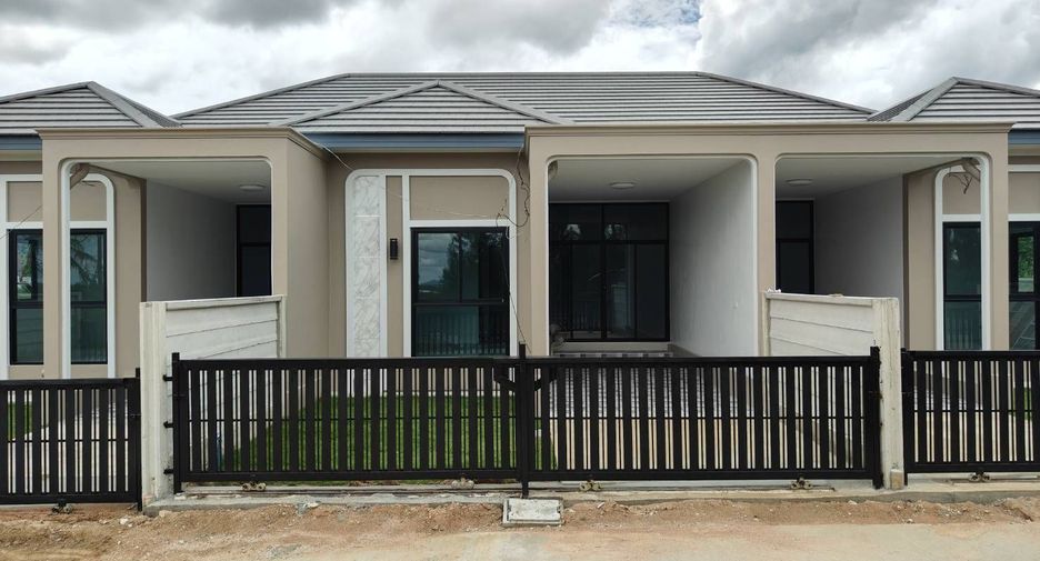 For sale 2 bed townhouse in Si Racha, Chonburi