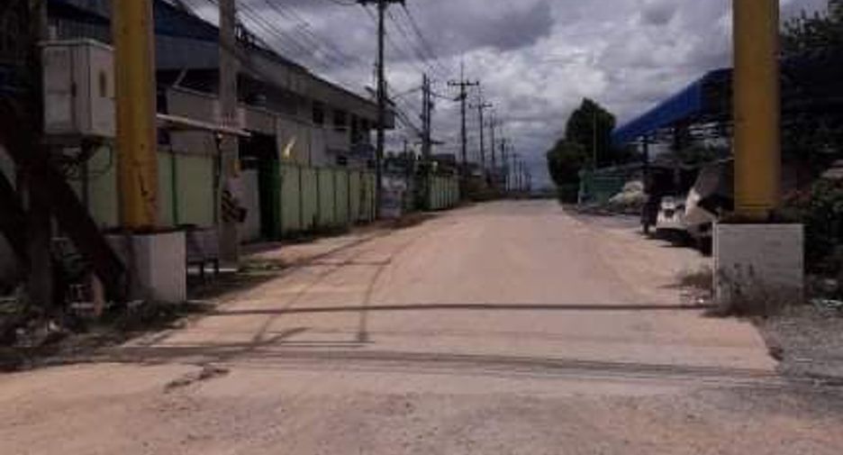 For sale 2 bed townhouse in Si Racha, Chonburi