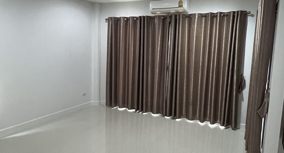 For sale 3 bed house in Si Racha, Chonburi
