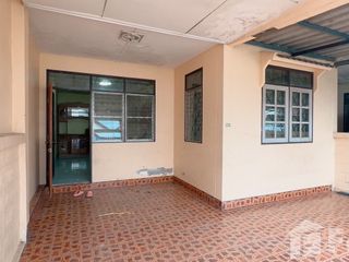 For sale 2 bed townhouse in Si Racha, Chonburi