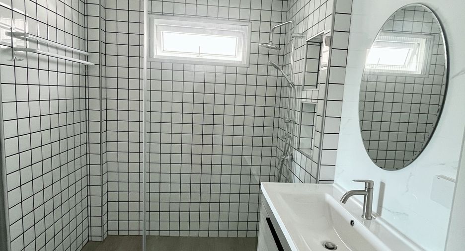 For sale 4 Beds house in Ban Chang, Rayong