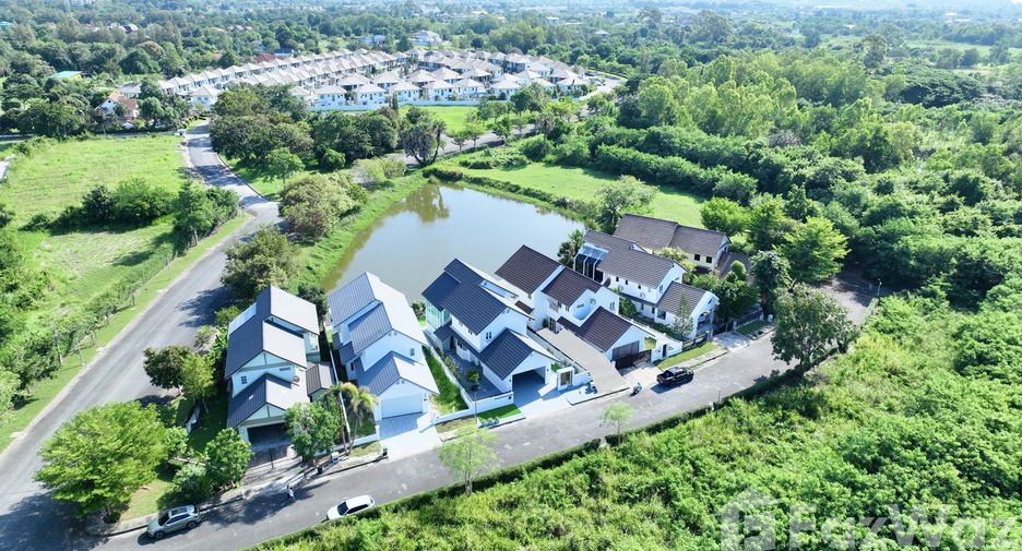 For sale 4 Beds house in Ban Chang, Rayong