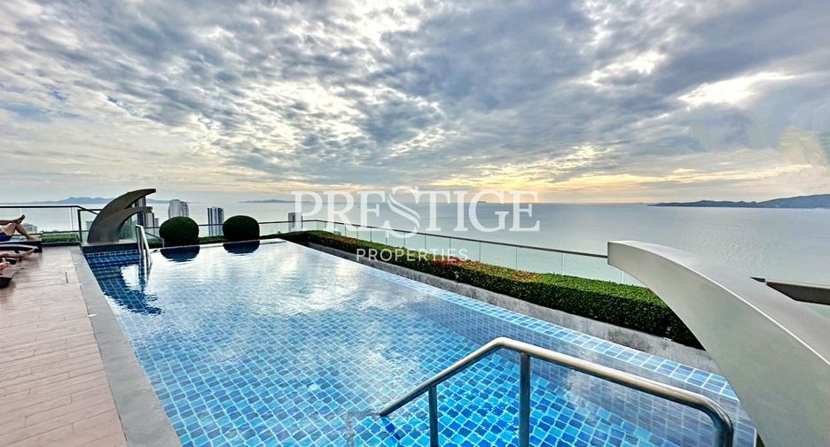 For sale 2 bedrooms condo in Pratumnak, Pattaya