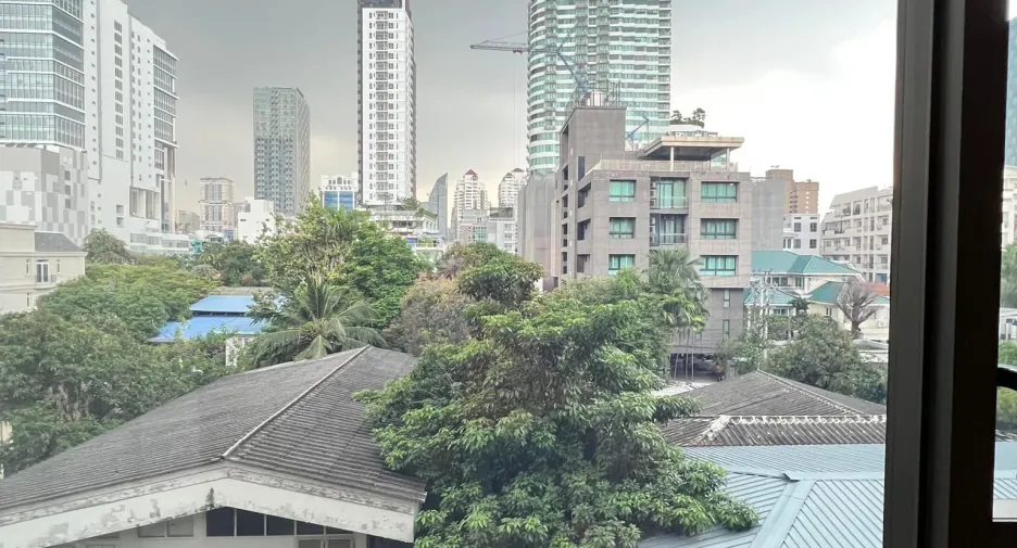 For rent 2 bed condo in Watthana, Bangkok