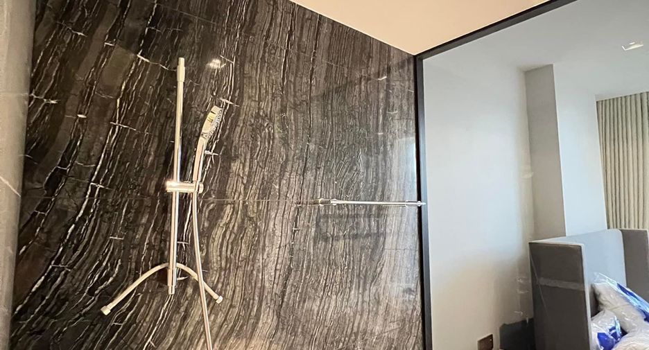 For rent 2 bed condo in Watthana, Bangkok