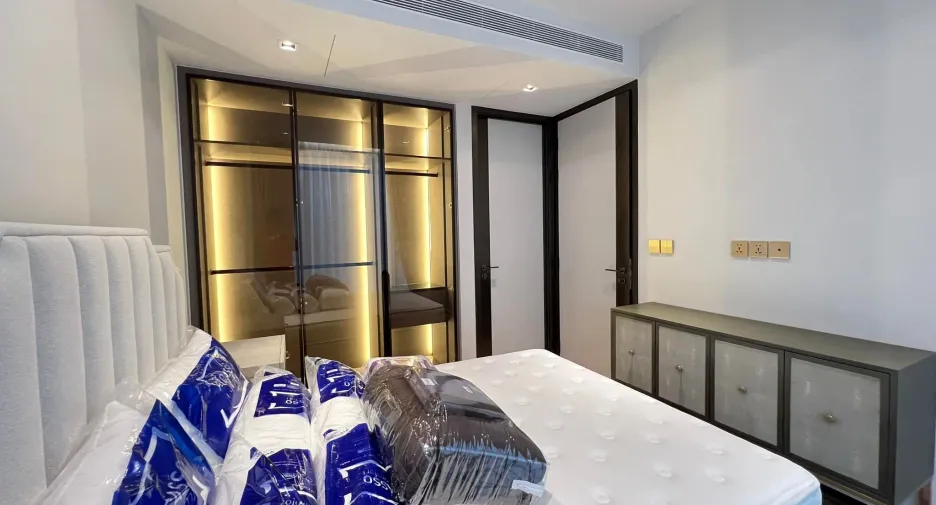 For rent 2 bed condo in Watthana, Bangkok