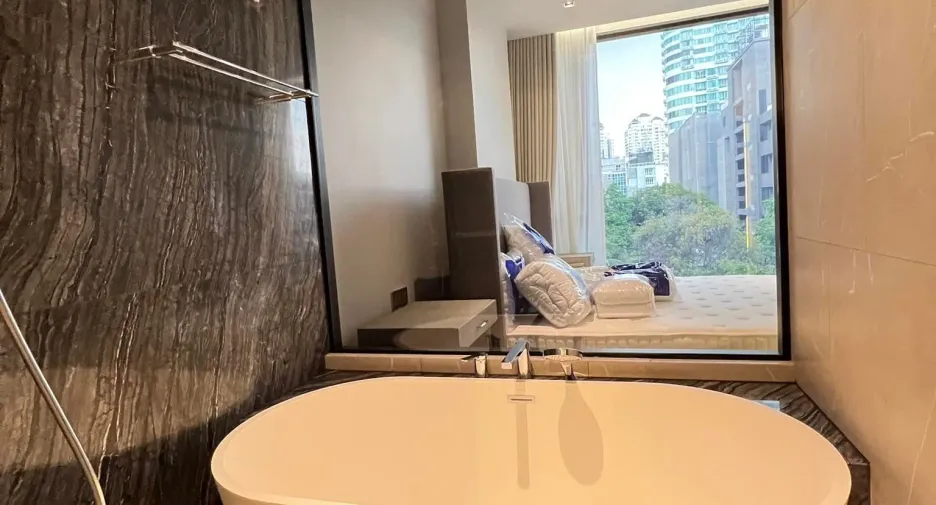 For rent 2 bed condo in Watthana, Bangkok