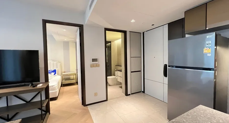 For rent 2 bed condo in Watthana, Bangkok