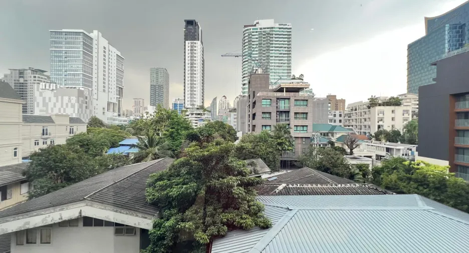 For rent 2 bed condo in Watthana, Bangkok