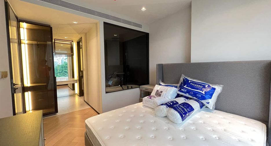 For rent 2 bed condo in Watthana, Bangkok