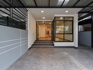 For rent 3 bed retail Space in Mueang Chiang Mai, Chiang Mai