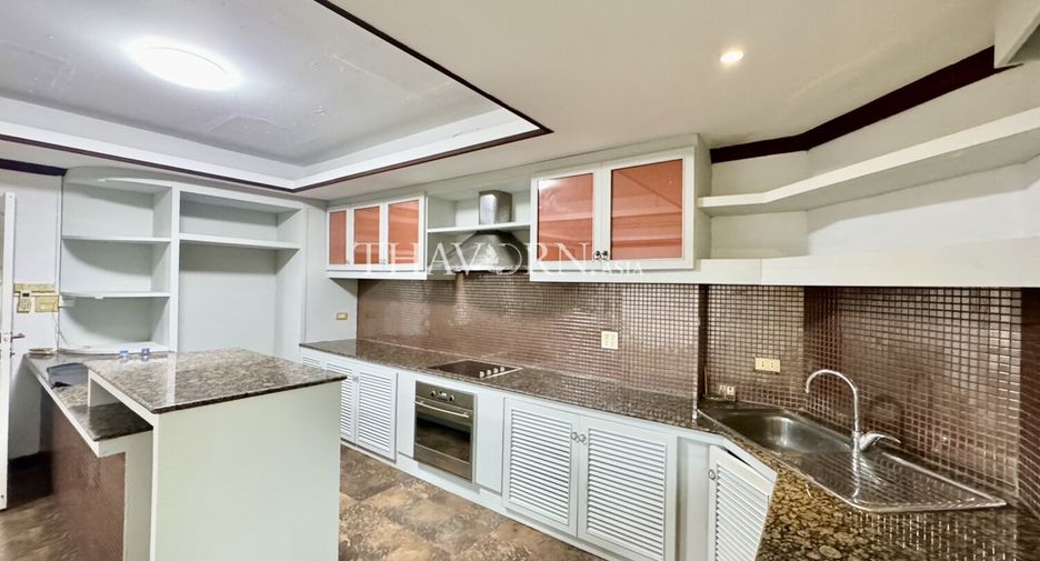 For sale 8 bedrooms house in Bang Lamung, Chonburi