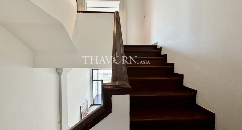 For sale 8 bedrooms house in Bang Lamung, Chonburi