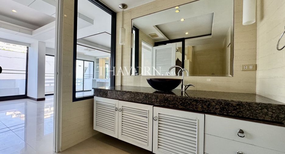 For sale 8 bedrooms house in Bang Lamung, Chonburi