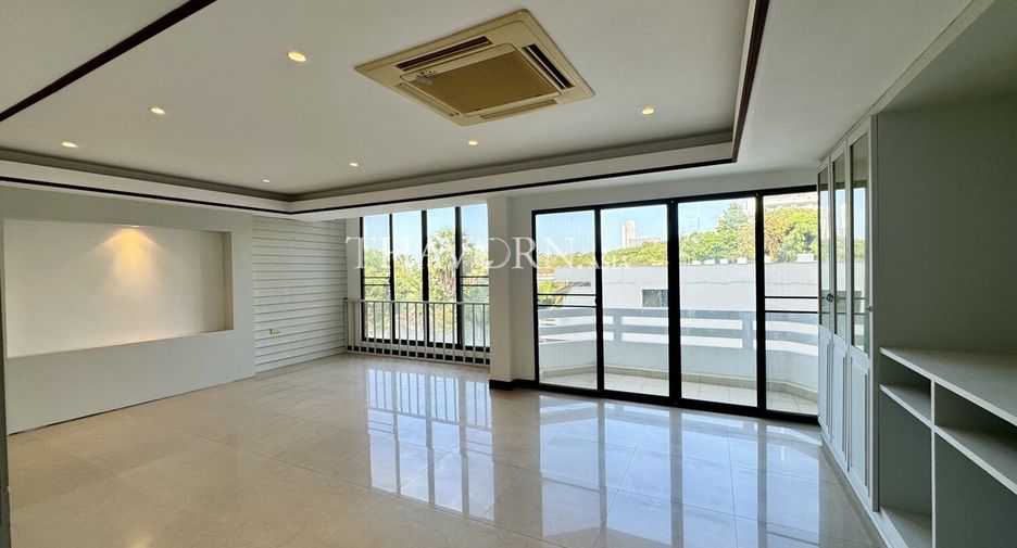 For sale 8 bedrooms house in Bang Lamung, Chonburi