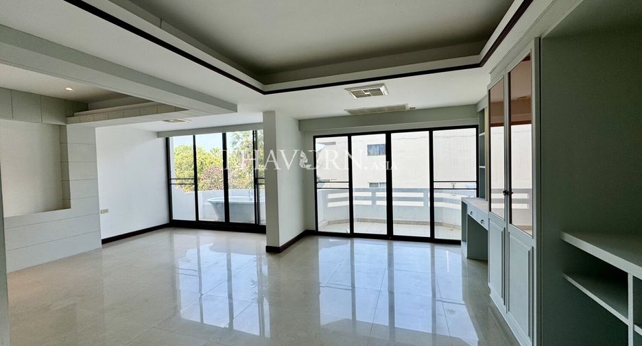 For sale 8 bedrooms house in Bang Lamung, Chonburi