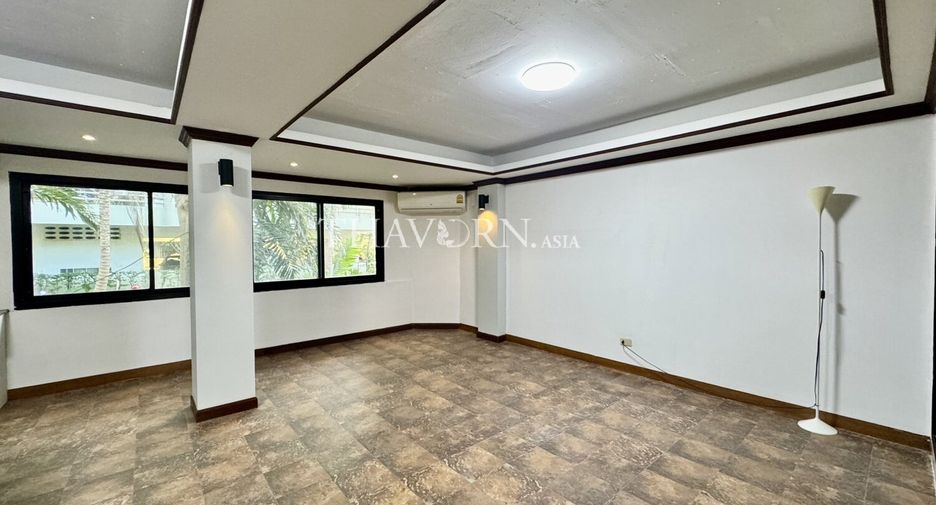 For sale 8 bedrooms house in Bang Lamung, Chonburi