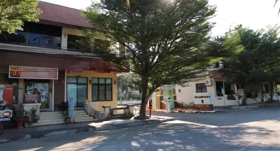 For sale 2 Beds retail Space in Hang Dong, Chiang Mai