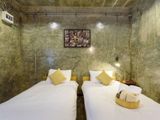 For sale 7 bed hotel in Mueang Chiang Mai, Chiang Mai