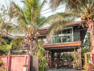 For sale 18 bed hotel in San Kamphaeng, Chiang Mai