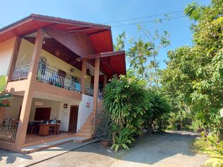 For sale 9 bed hotel in Saraphi, Chiang Mai