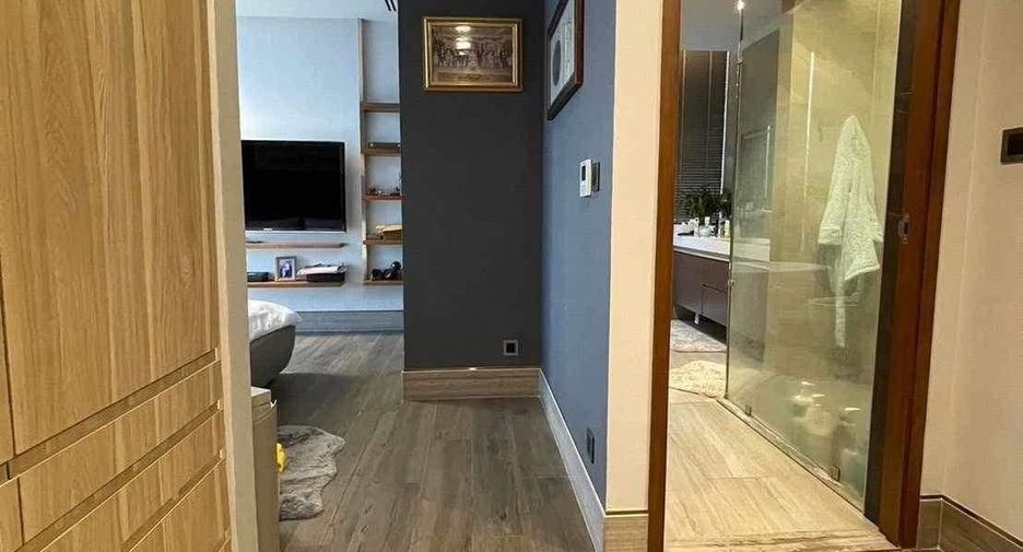For rent 4 Beds condo in Watthana, Bangkok