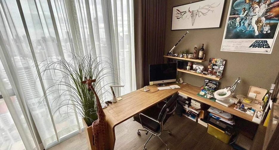 For rent 4 Beds condo in Watthana, Bangkok
