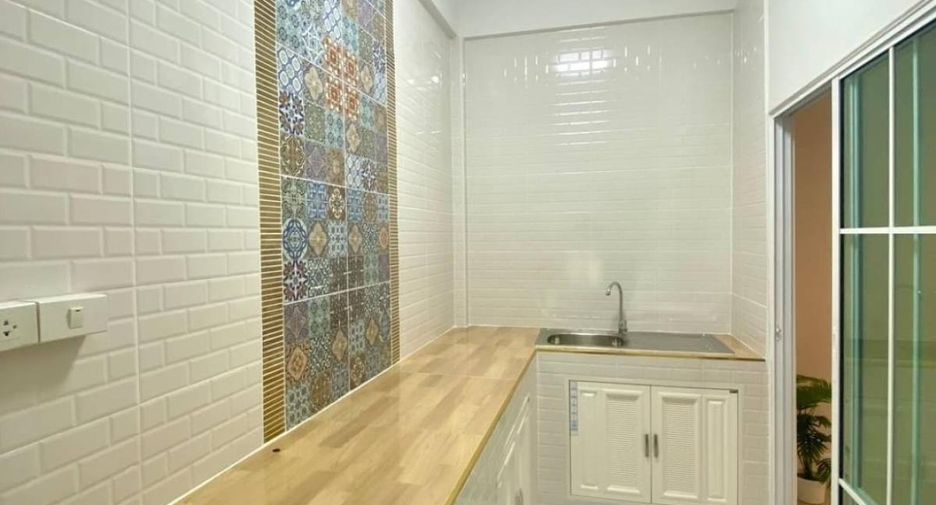 For sale 3 Beds townhouse in Sai Noi, Nonthaburi