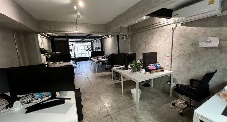 For sale retail Space in Suan Luang, Bangkok
