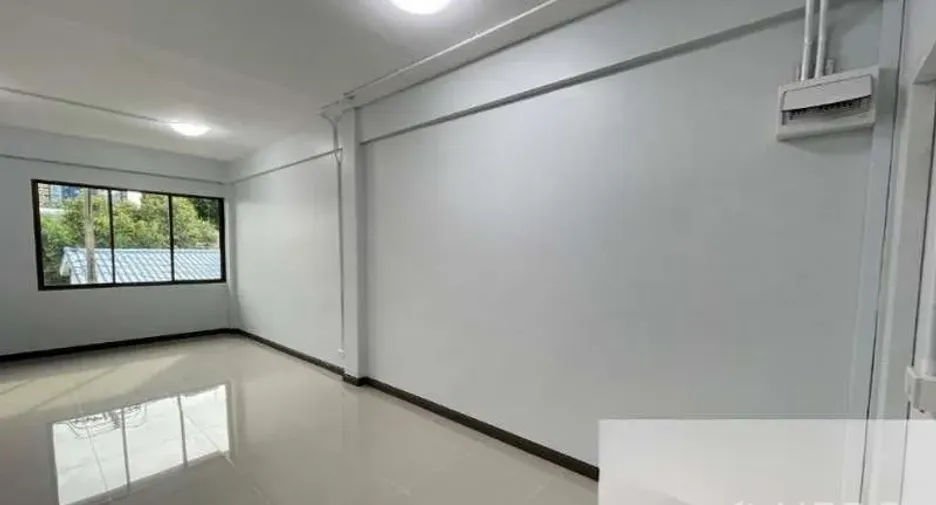 For sale retail Space in Suan Luang, Bangkok
