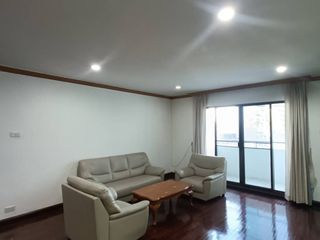 For rent 3 Beds condo in Yan Nawa, Bangkok