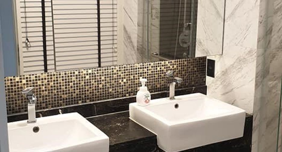 For rent and for sale 4 bedrooms condo in Watthana, Bangkok