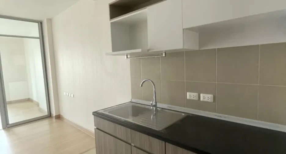 For sale 1 Beds condo in Chom Thong, Bangkok